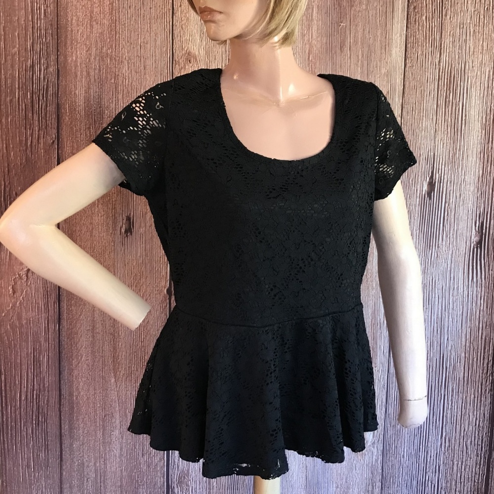Absolutely Famous Black Lace Peplum top Large